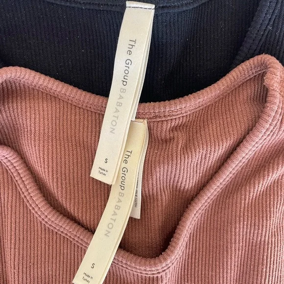 Aritzia | Babaton Ribbed Crop Tank Top - Black & Brown - Picture 6 of 8